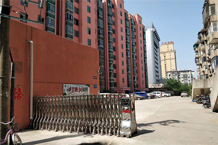 羊山新区凤凰·牡丹园房东置换急售采光好诚心出售随时看房双学区